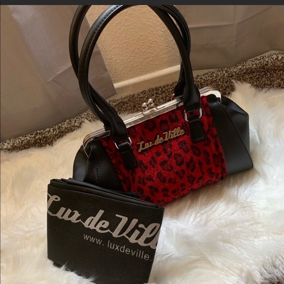 Lux de Ville Handbags - Lux de Ville purse BRAND NEW! Nice! ❤️ 🖤